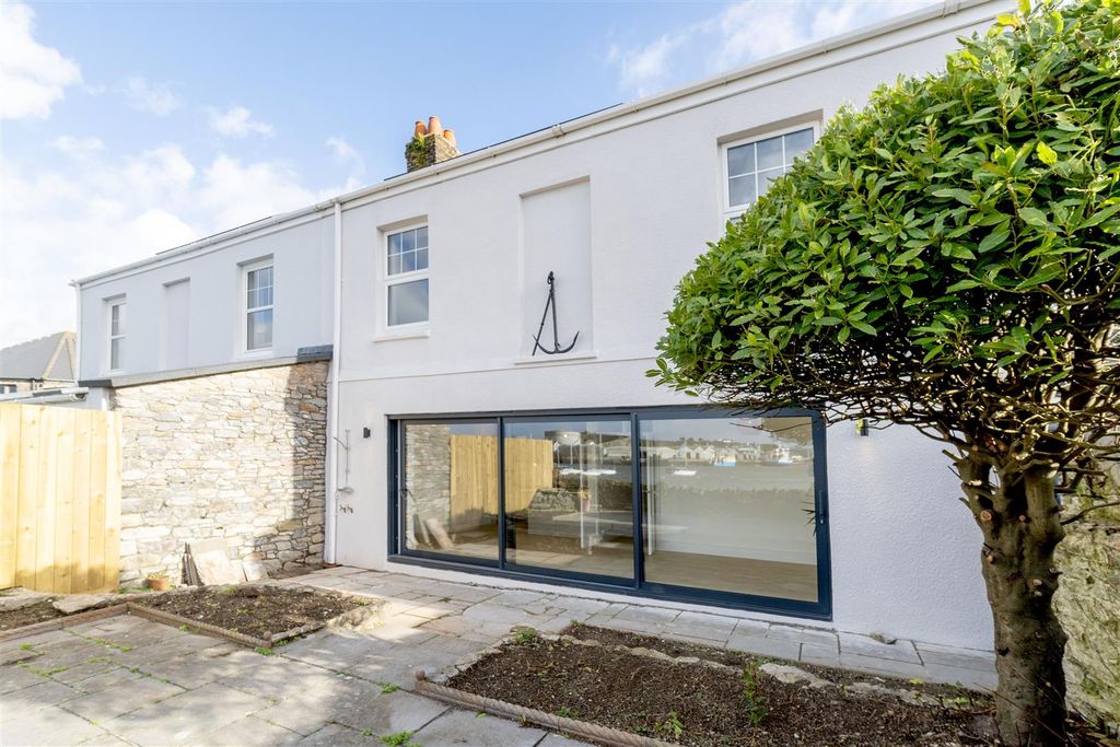 Additional image 2 of 4 bed property to rentMarine Road, Oreston, Plymouth PL9