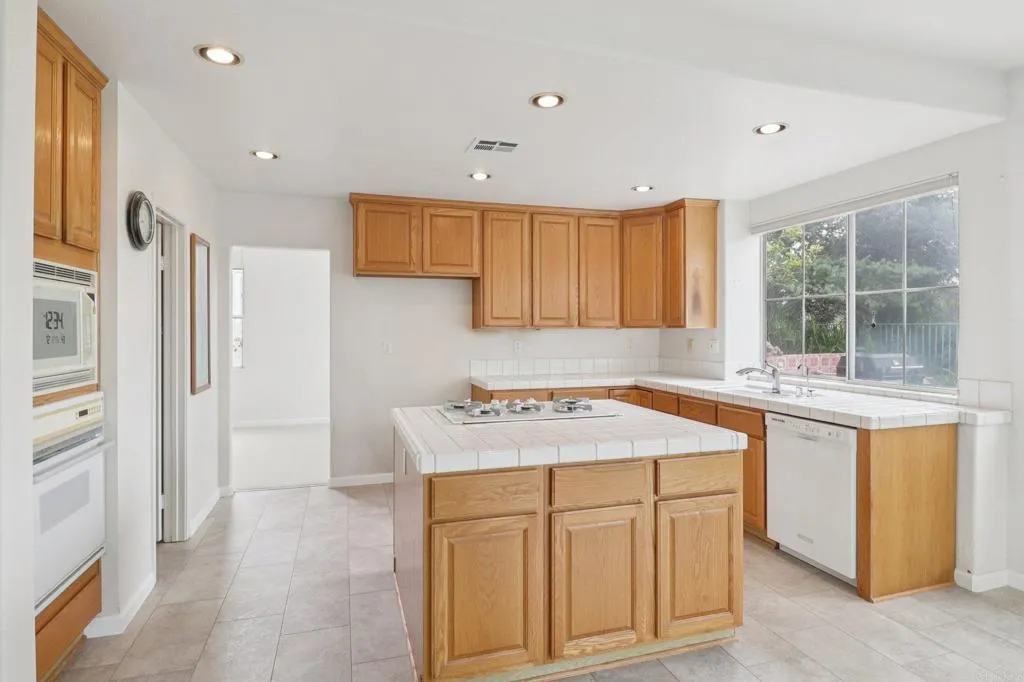 Additional image 56 of 2821 Avenida Valera, Carlsbad, CA 92009