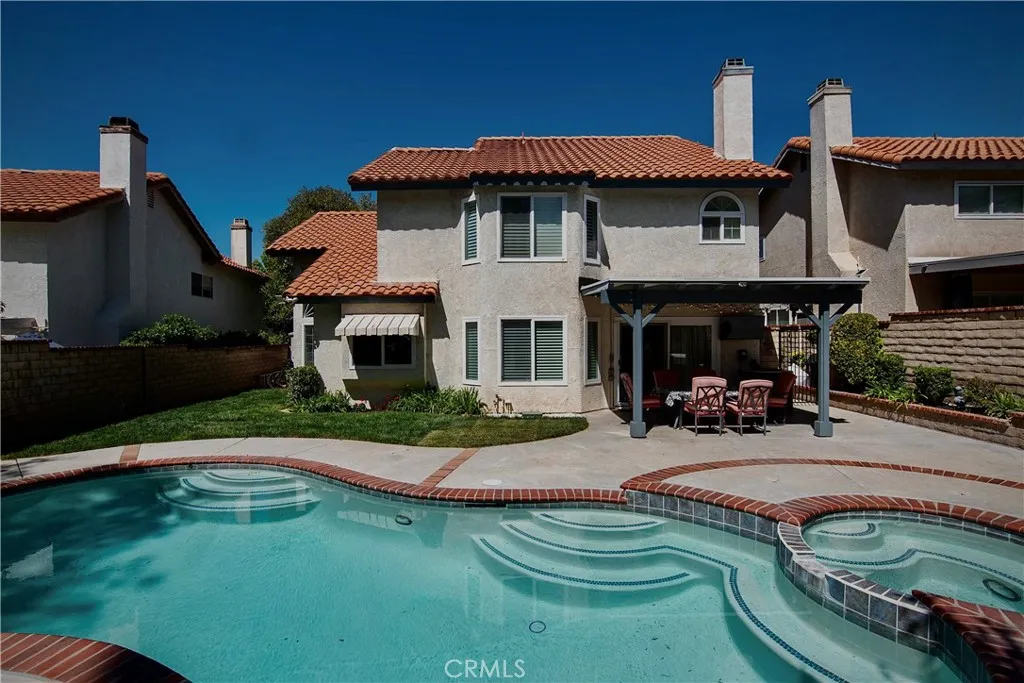 28830 Shadow Valley Ln, Saugus, CA 91390
