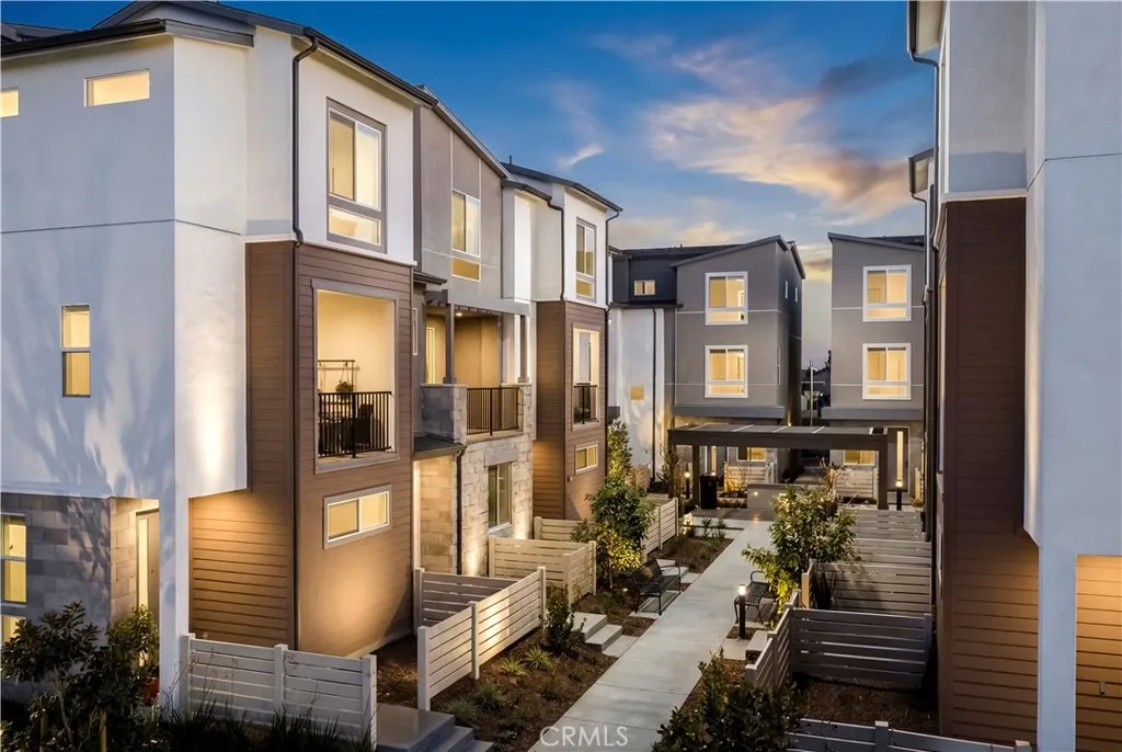 10002 Central Avenue Unit 3, Garden Grove, CA 92843