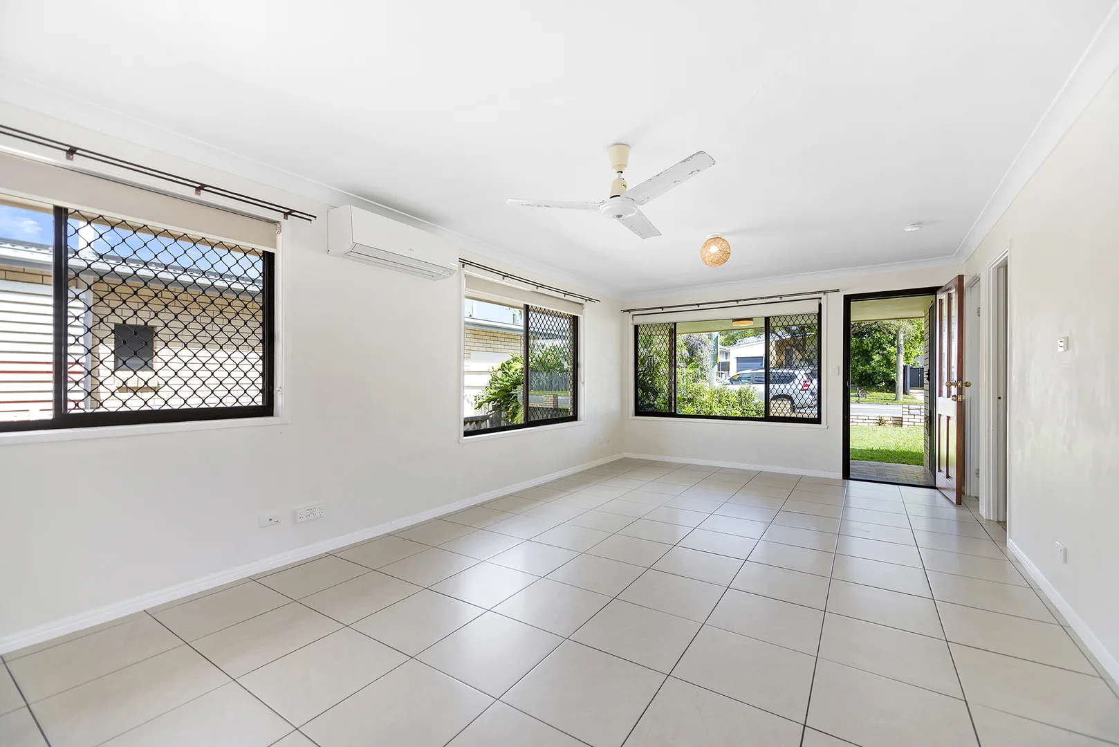 Additional image 5 of 73 Central Street, Labrador QLD 4215