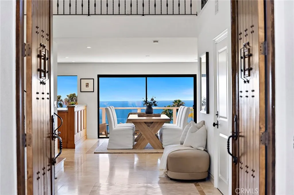 725 Balboa Avenue, Laguna Beach, CA 92651 photo 5