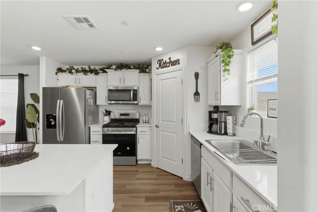 Additional image 15 of 8716 Akero Ave, Bakersfield, CA 93307