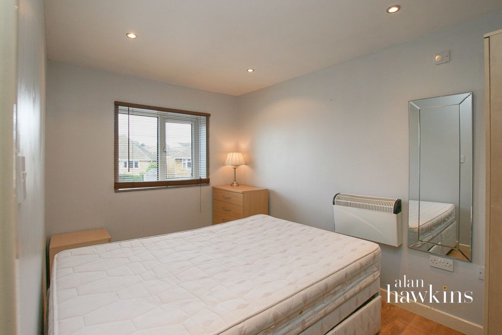 Additional image 4 of 1 bed detached bungalow to rentWhitehill Lane, Royal Wootton Bassett SN4