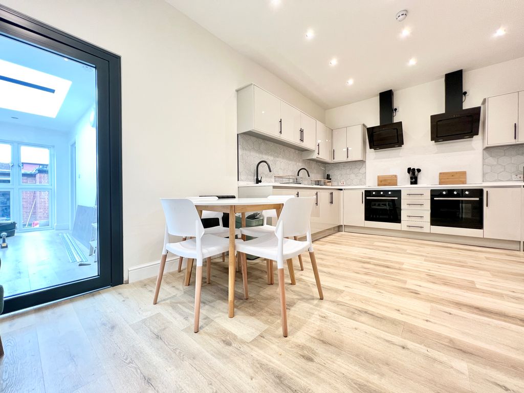 Additional image 13 of Room to rentPark Road, Ilford IG1