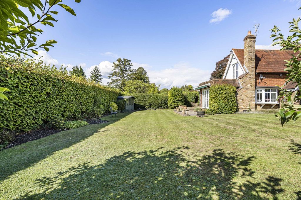 Additional image 27 of 2 bed detached house to rentDowns Lane, Leatherhead KT22