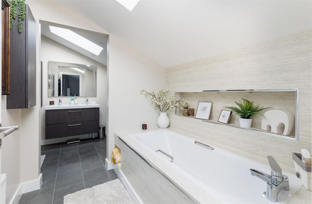 Additional image 35 of 5 bed detached house for saleBattery Road, Cowes PO31