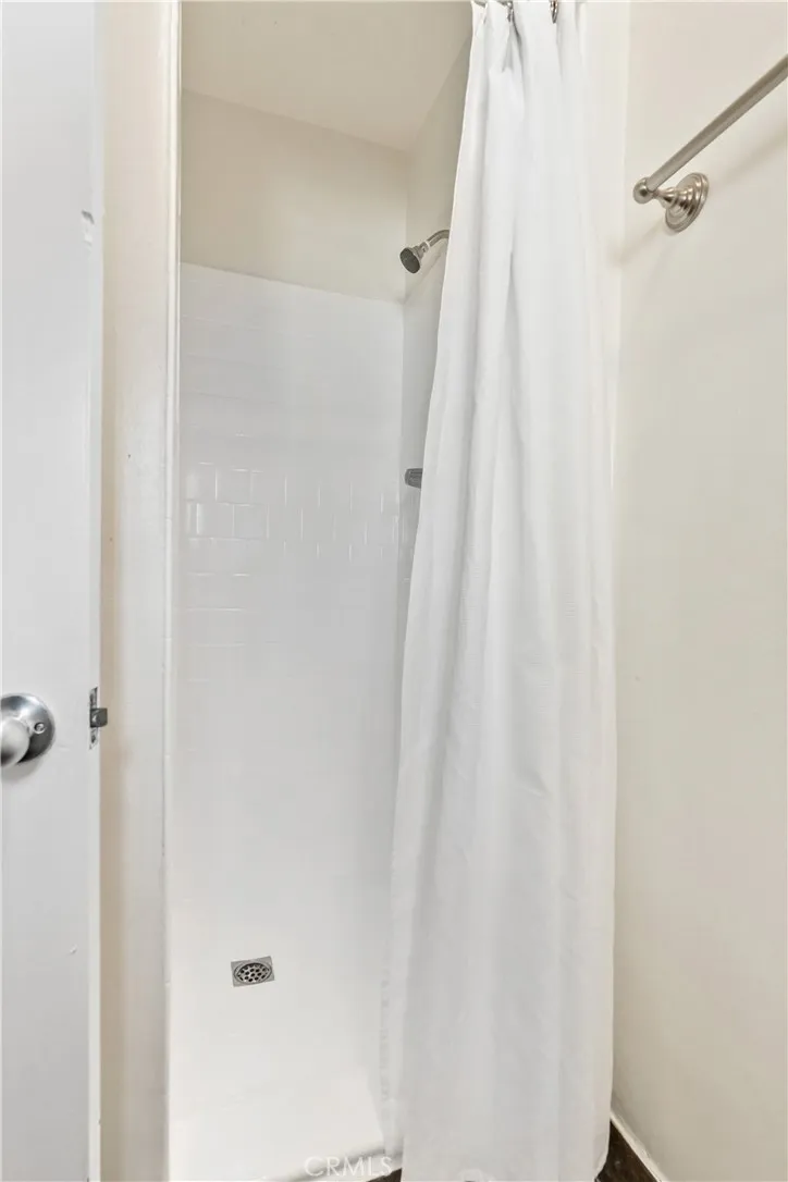 Additional image 42 of 17145 Strathern Street, Lake Balboa, CA 91406