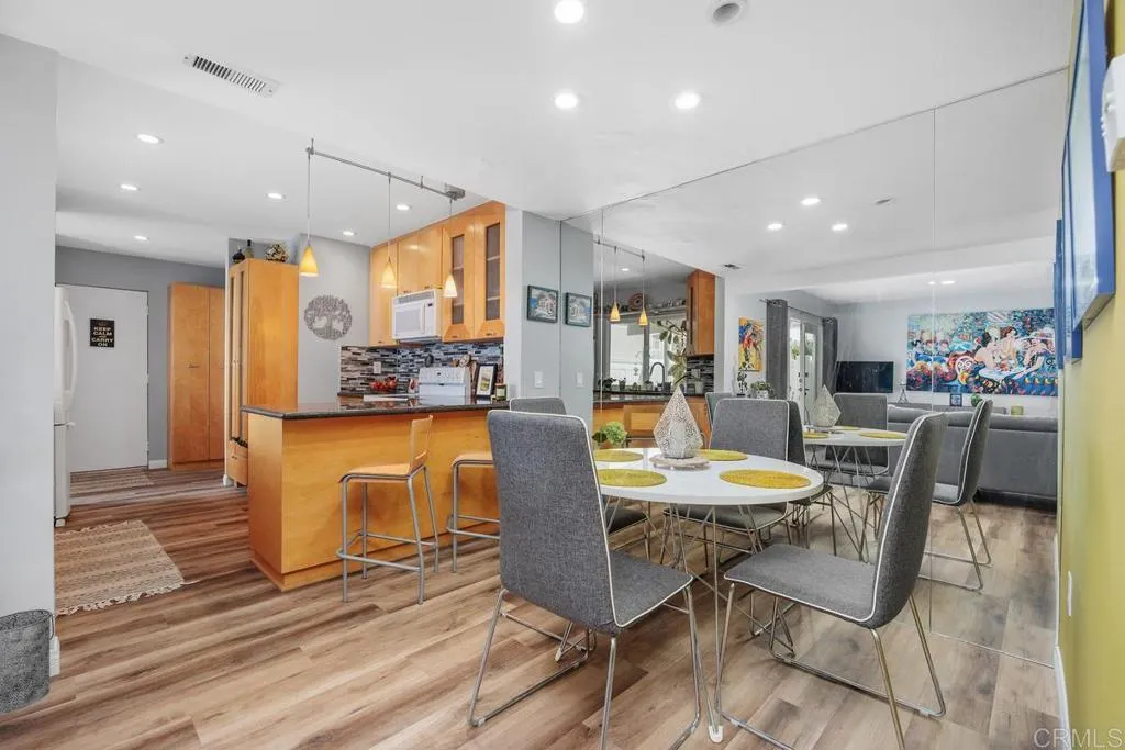 Additional image 7 of 1081 Woodlake Dr, Cardiff By The Sea, CA 92007