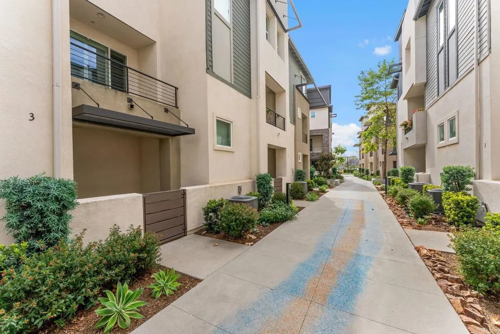 Additional image 4 of 2137 Stellar Way Unit 3, Chula Vista, CA 91915