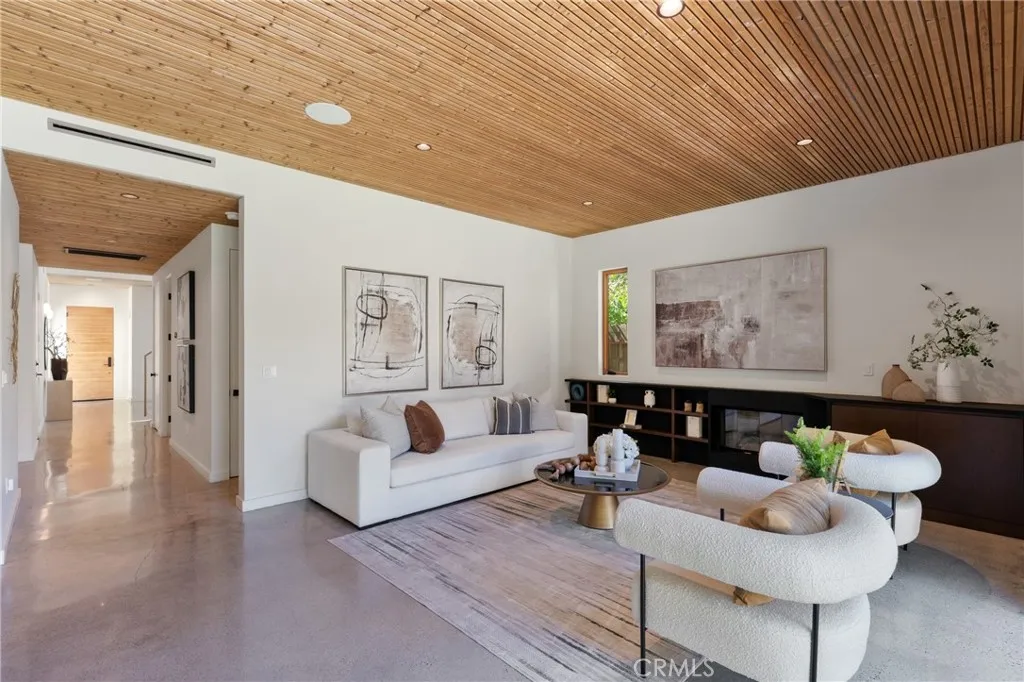 Additional image 86 of 12123 Iowa Ave, Los Angeles, CA 90025