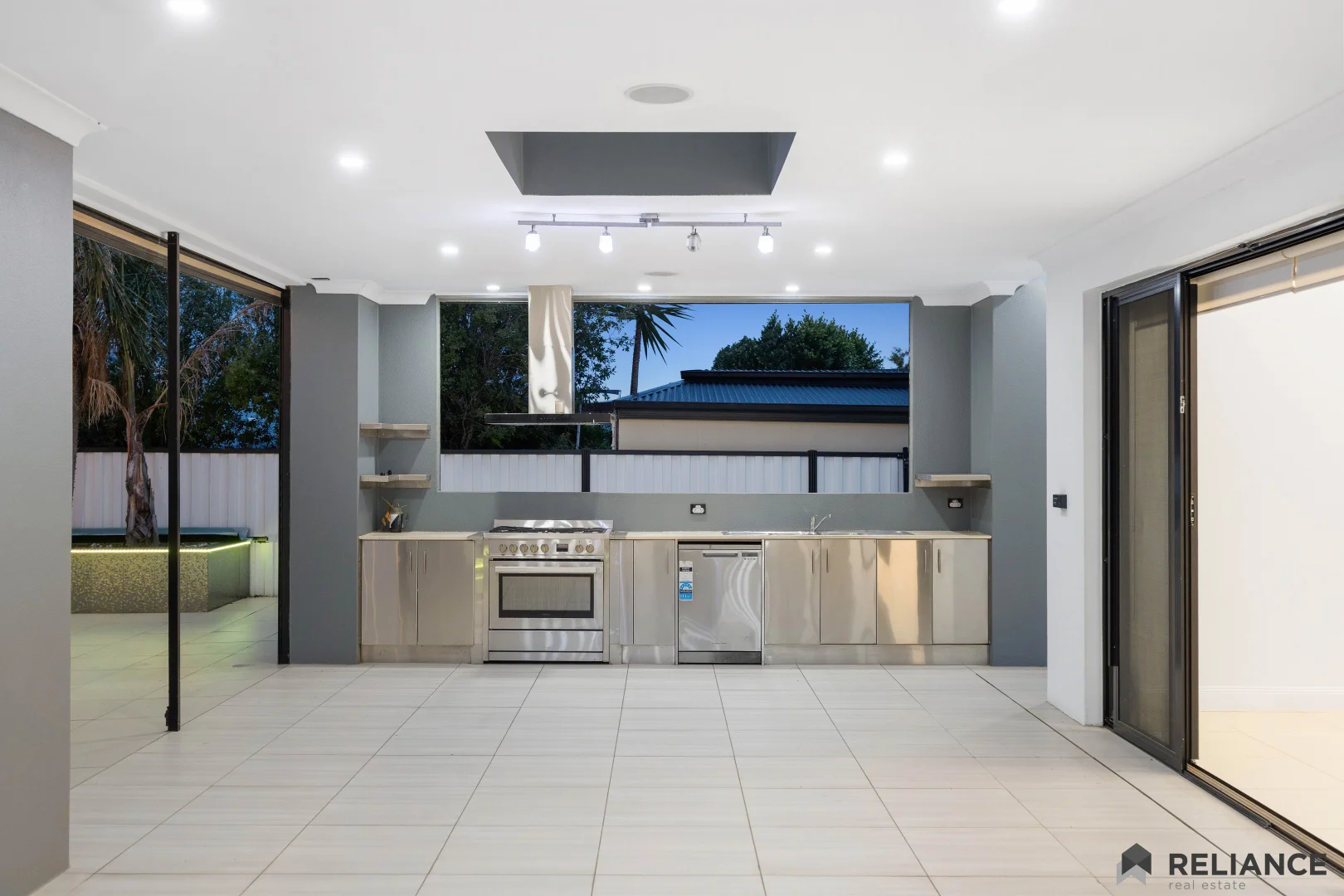 Additional image 36 of 8 Hanson Court, Taylors Lakes VIC 3038