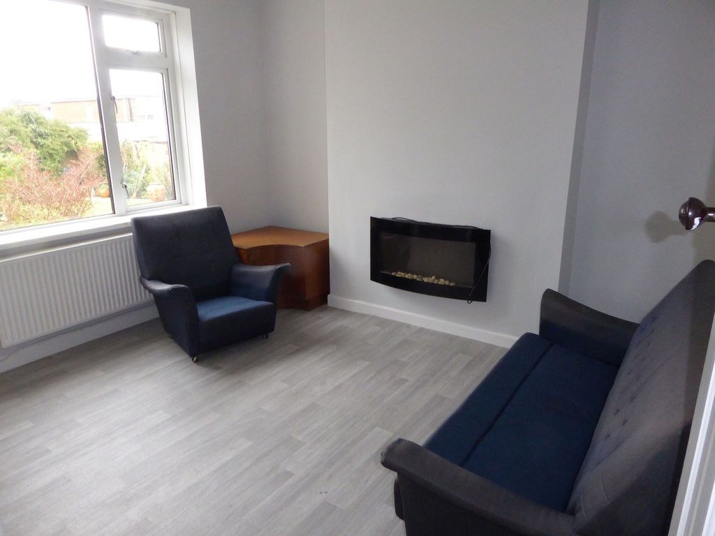 Additional image 3 of 3 bed semi-detached house to rentMount Earl, Bridgend, Bridgend County. CF31