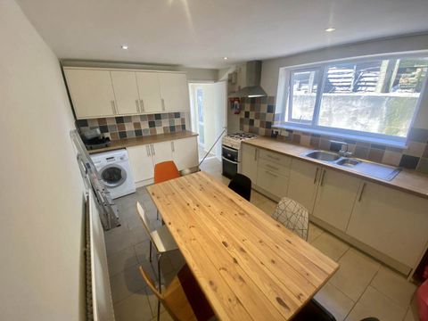 Richardson Street, Sandfields, City Centre, Swansea SA1