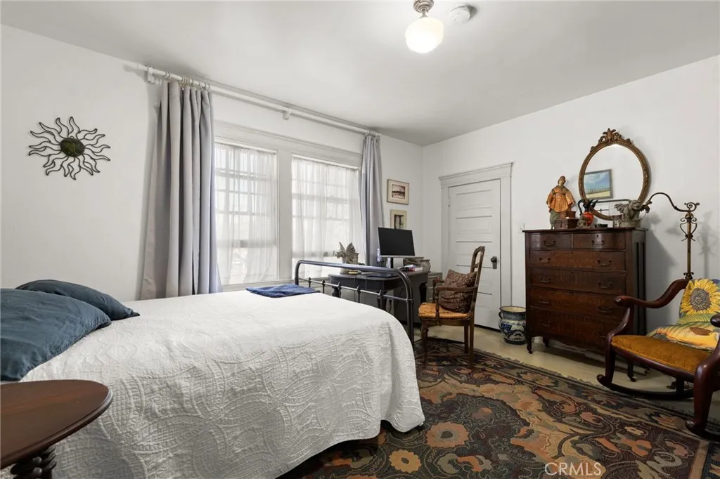 Additional image 116 of 628 W 10th Street, Long Beach, CA 90813