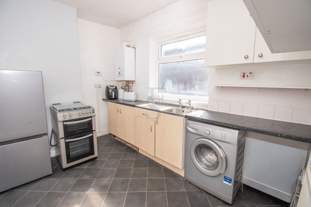 1 bed flat to rentLansdowne Road, Leicester LE2 photo 4