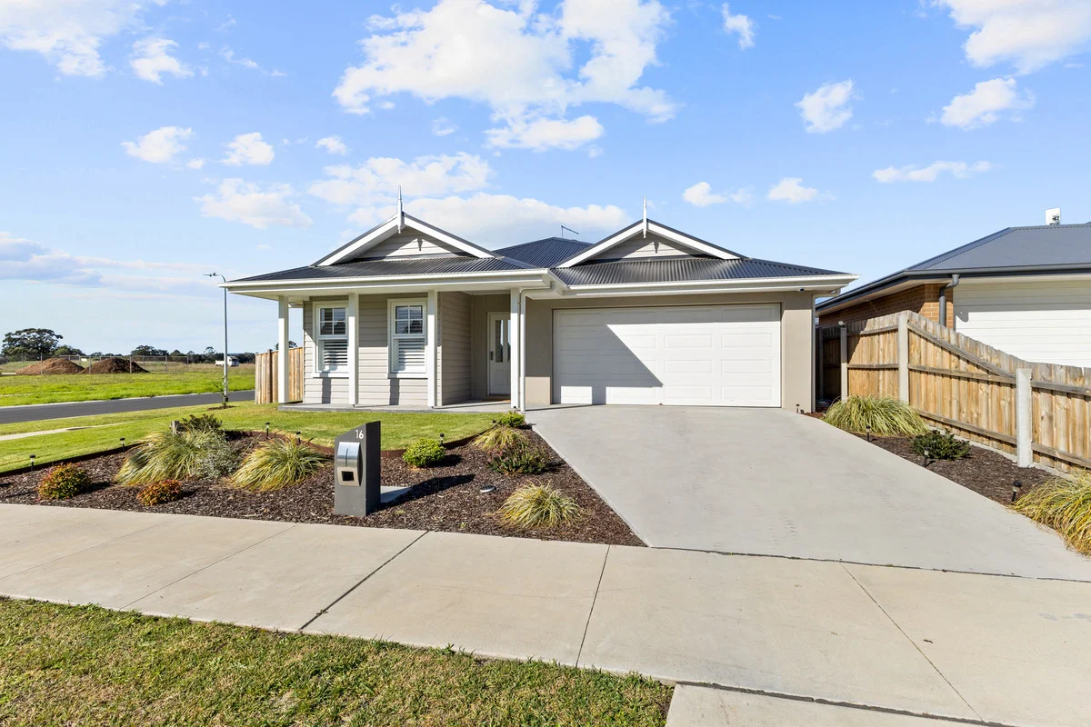 Additional image 2 of 16 Mill Lane, Rosedale VIC 3847