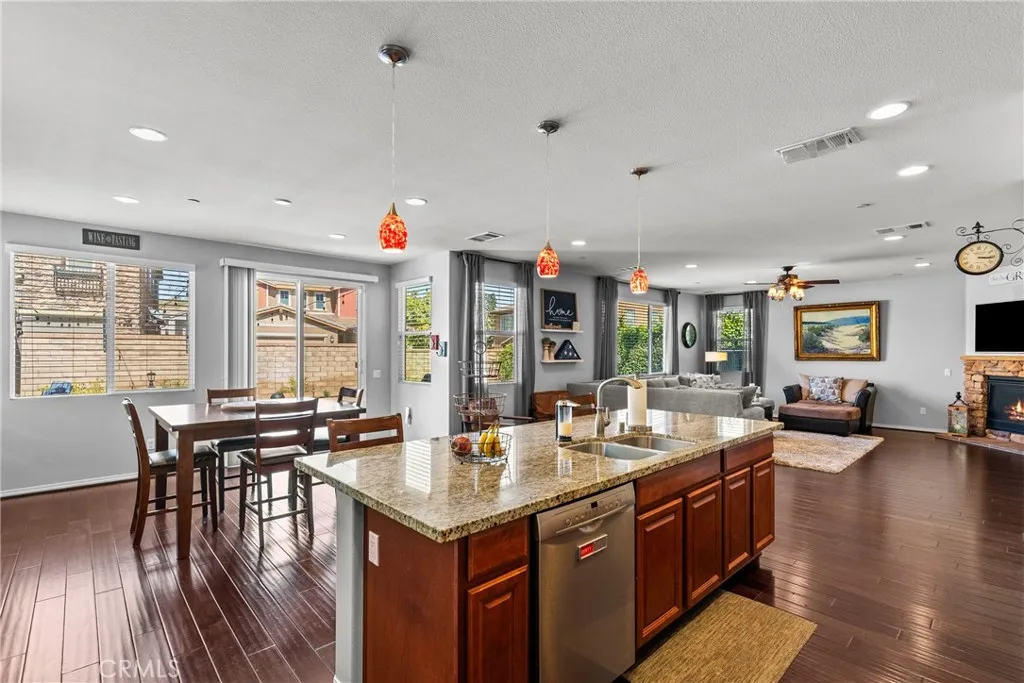 Additional image 82 of 24557 Rosette Ln, Valencia, CA 91354
