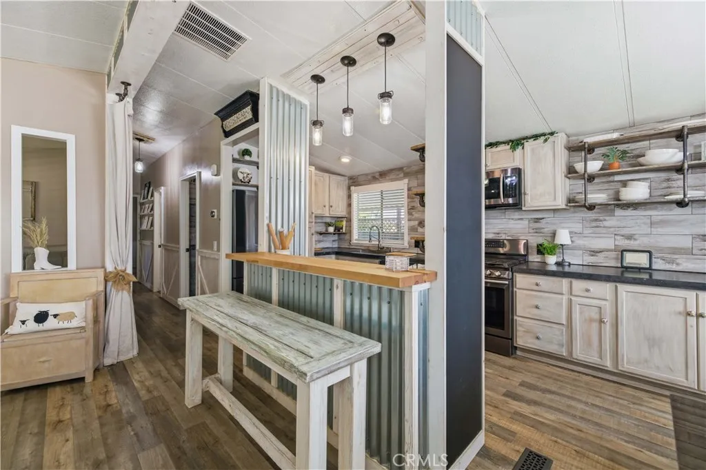 Additional image 61 of 45465 25th Street E Unit 11, Lancaster, CA 93535