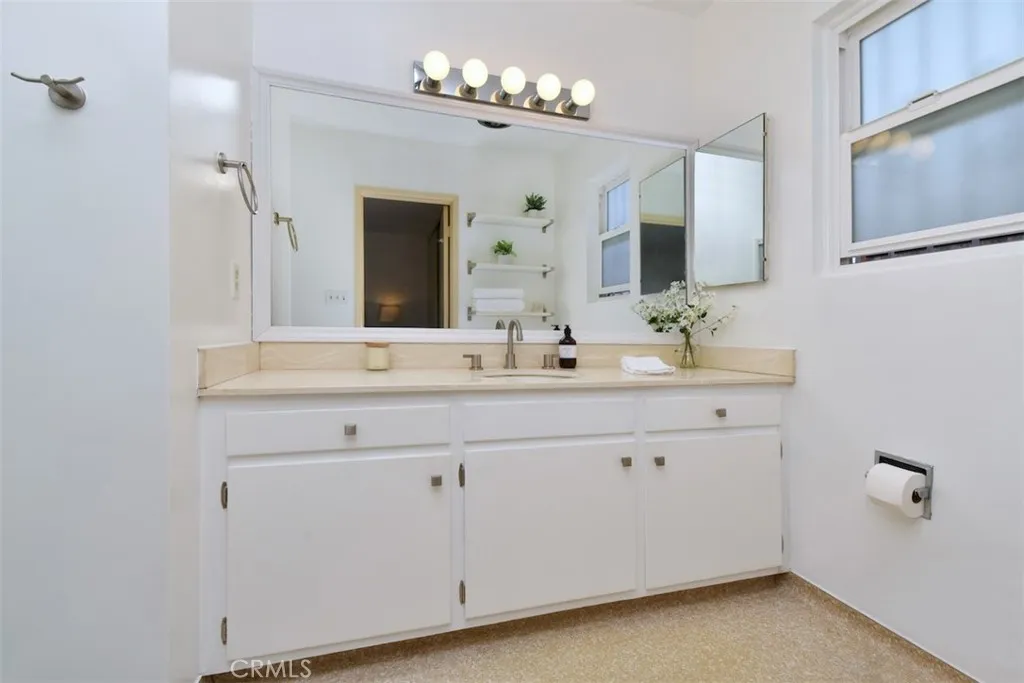 Additional image 112 of 5822 Norwich Ave., Sherman Oaks, CA 91411