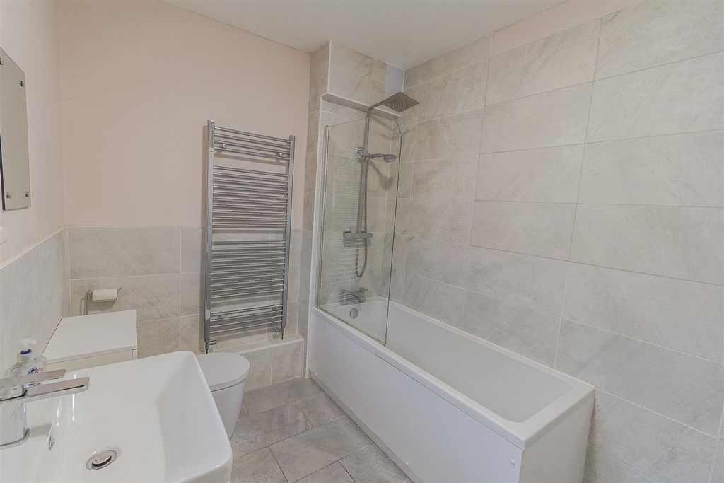 Additional image 9 of 1 bed flat to rentThe Parade, Barry CF62