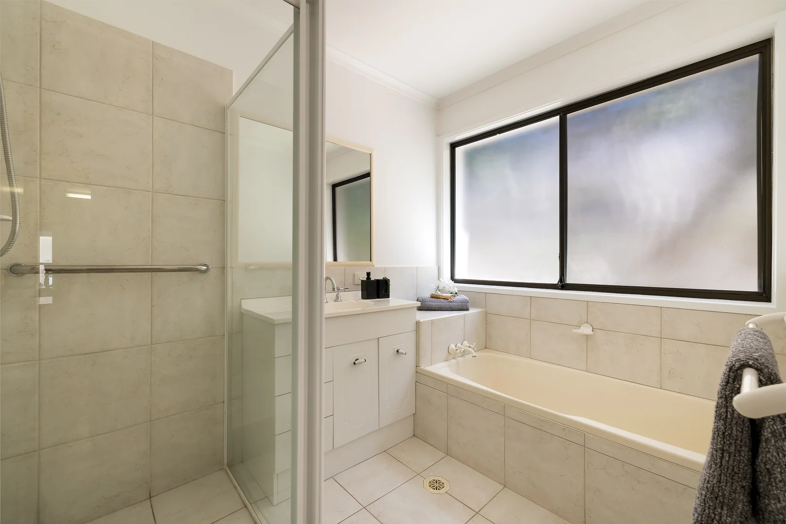 Additional image 19 of 33 Blair Athol Crescent, Sorrento QLD 4217