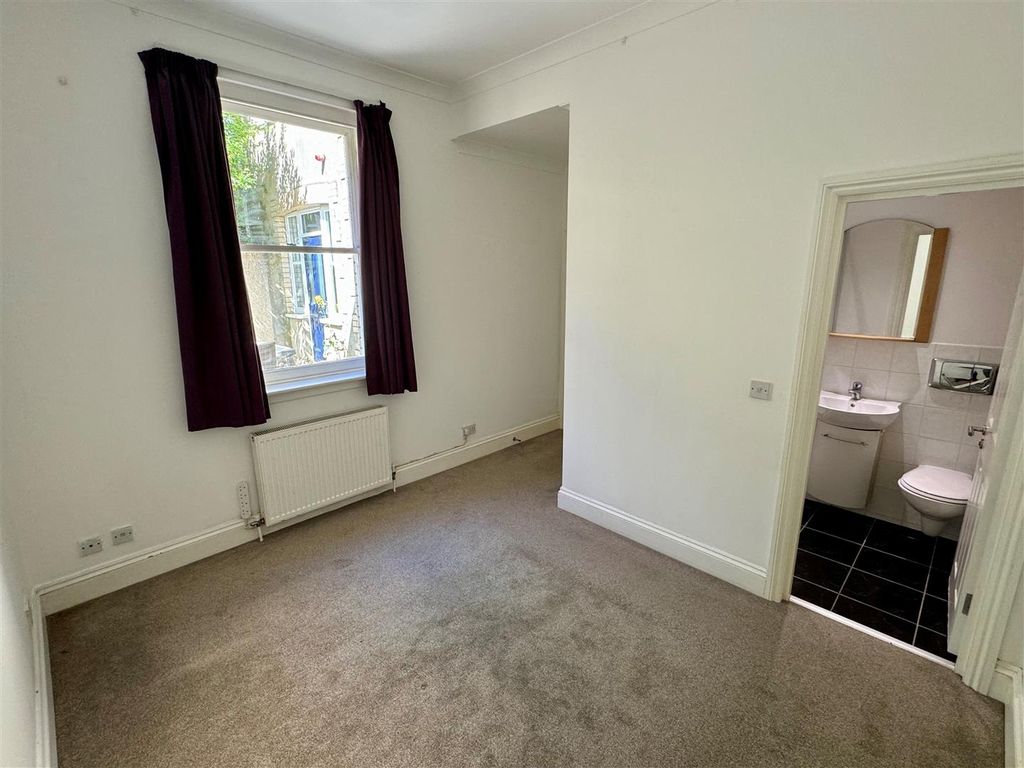 Additional image 6 of 2 bed flat to rentBeach Road, Porth, Newquay TR7