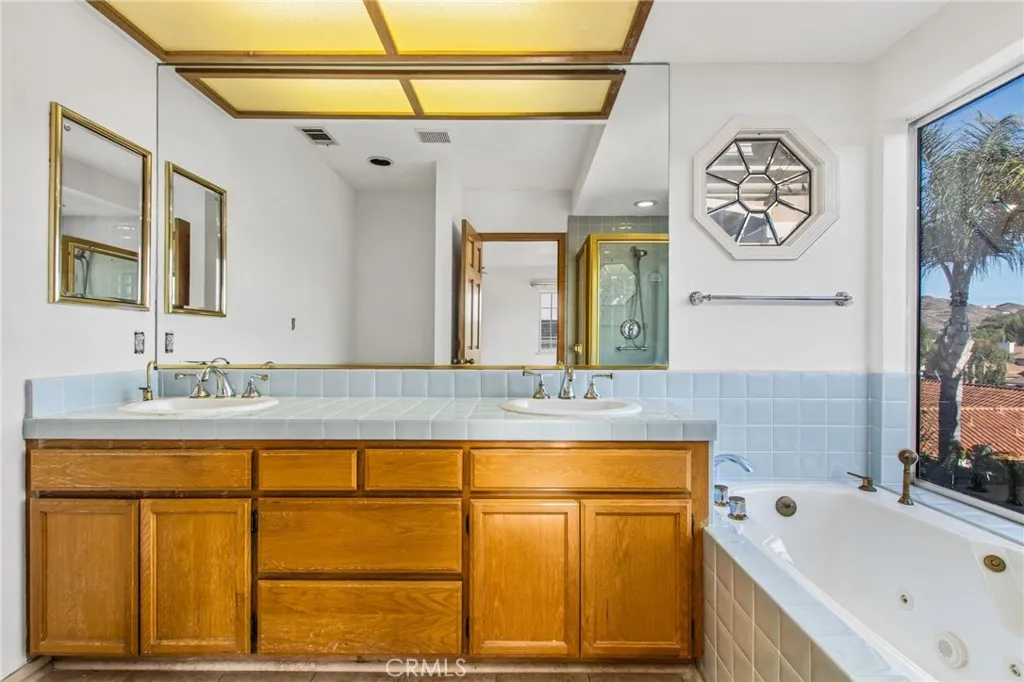 Additional image 92 of 22811 Cove View St, Canyon Lake, CA 92587