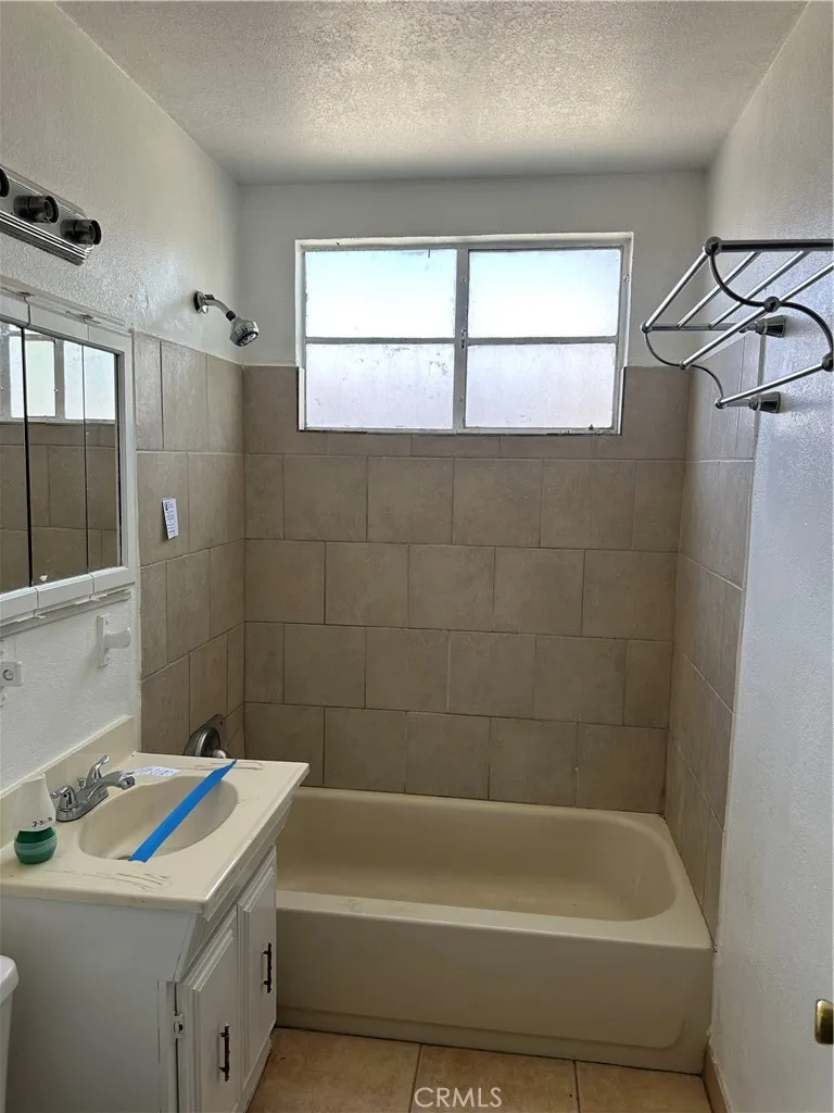 Additional image 39 of 709 Caliente Dr, Barstow, CA 92311