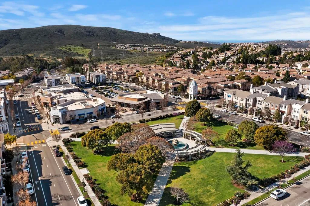 636 Weatherstone Way, San Marcos, CA 92078