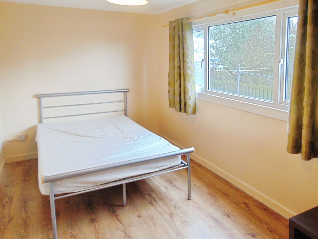 Additional image 3 of 2 bed flat to rentVictoria Street, Craigshill, Livingston EH54