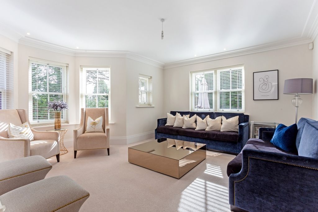 Additional image 7 of 5 bed detached house to rentWindsor Grey Close, Ascot SL5