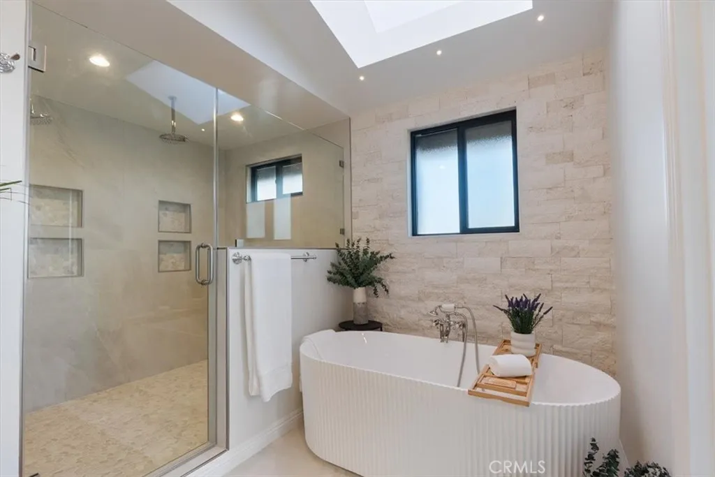 Additional image 125 of 834 Moorside Drive, Glendale, CA 91207