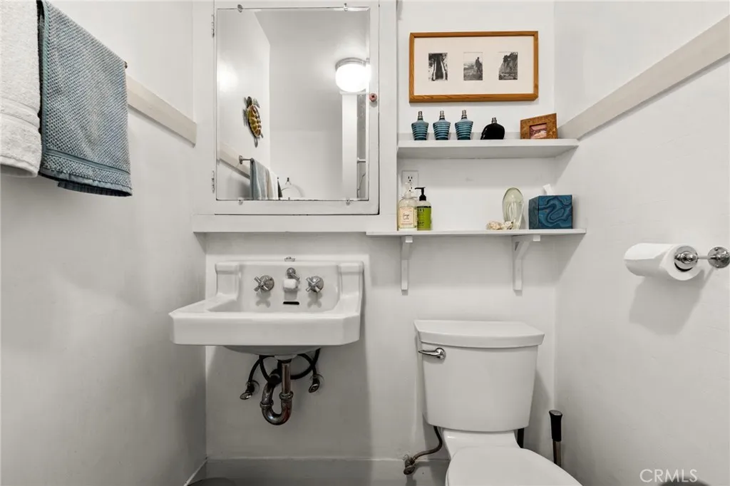 Additional image 125 of 628 W 10th Street, Long Beach, CA 90813