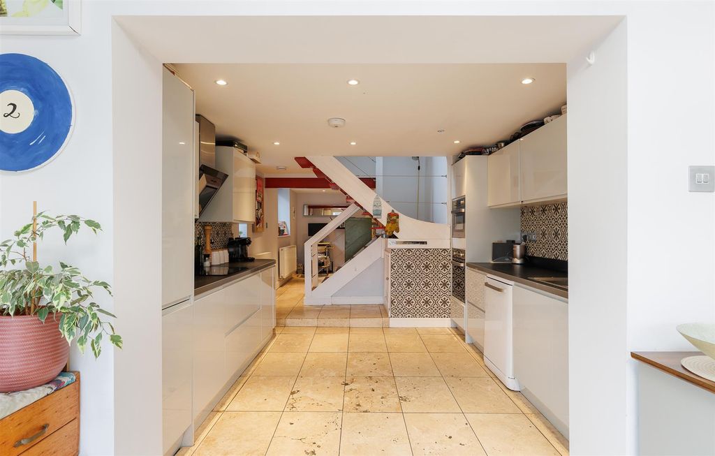 Additional image 5 of 4 bed semi-detached house for saleCowes, Isle Of Wight PO31