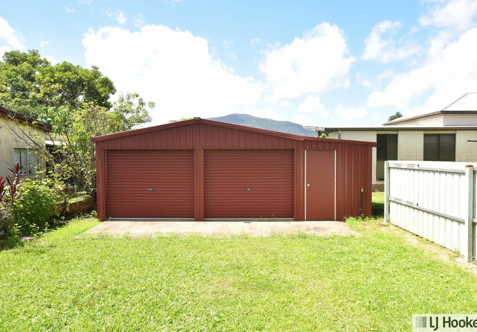 8 Mars Street, Tully QLD 4854