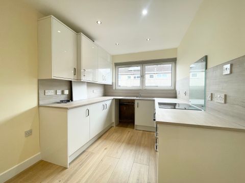 Broom Path, Glasgow G69