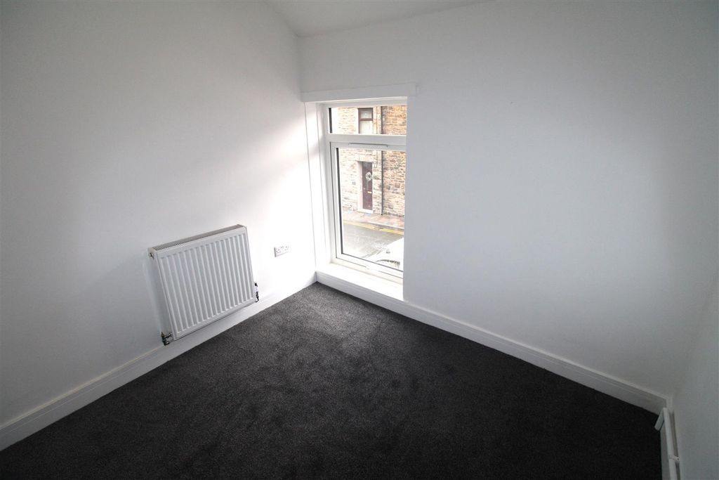 Additional image 8 of 3 bed semi-detached house to rentPenygraig Road Tonypandy, Tonypandy CF40