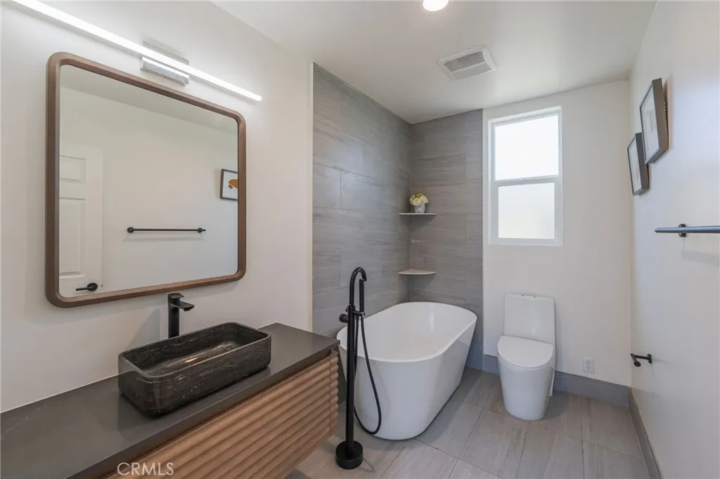 Additional image 12 of 712 N Chestnut Avenue, Los Angeles, CA 90042