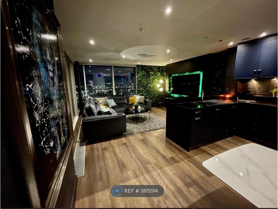 2 bed flat to rentAlbion St, Leeds LS2 photo 3
