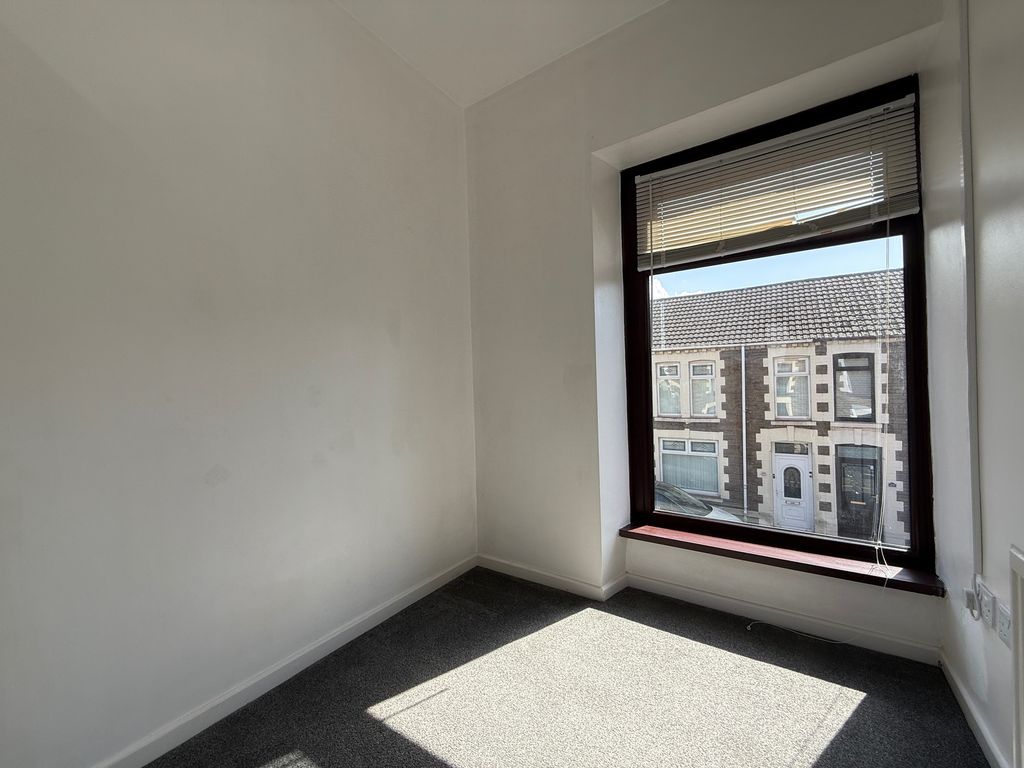 Additional image 7 of 3 bed end terrace house to rentKing Street, Port Talbot SA13