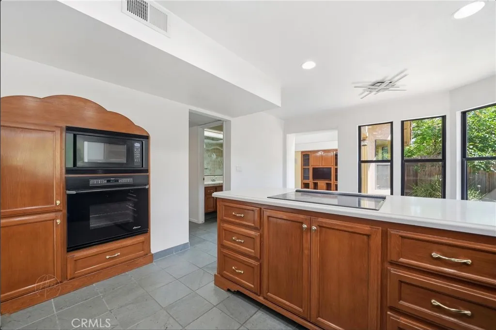 Additional image 48 of 9613 Red Oak Court, Bakersfield, CA 93311