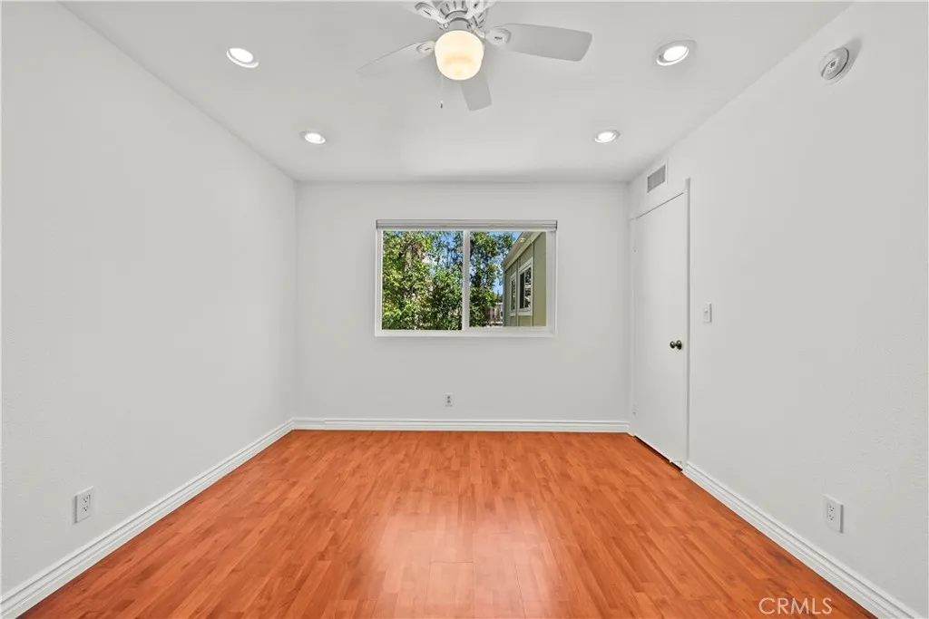 Additional image 71 of 22117 Burbank Blvd Unit 5, Woodland Hills, CA 91367