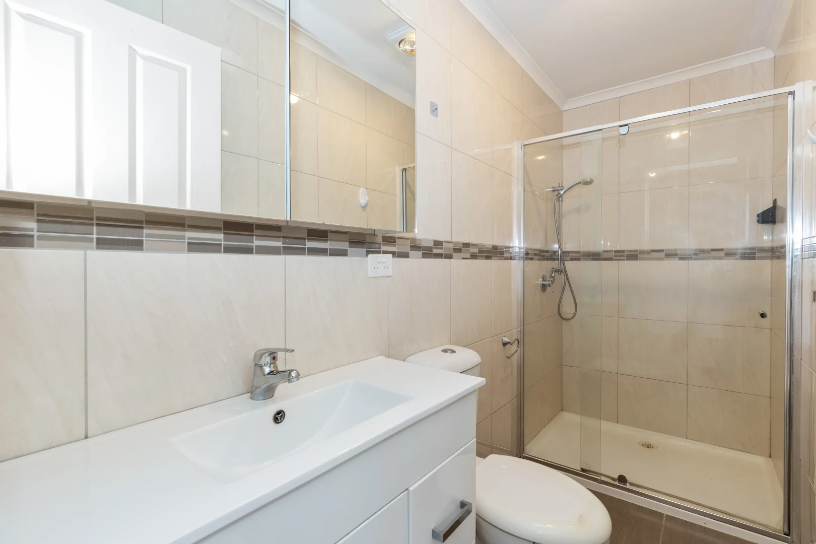 Additional image 12 of 81 Luscombe Avenue, Carrum Downs VIC 3201