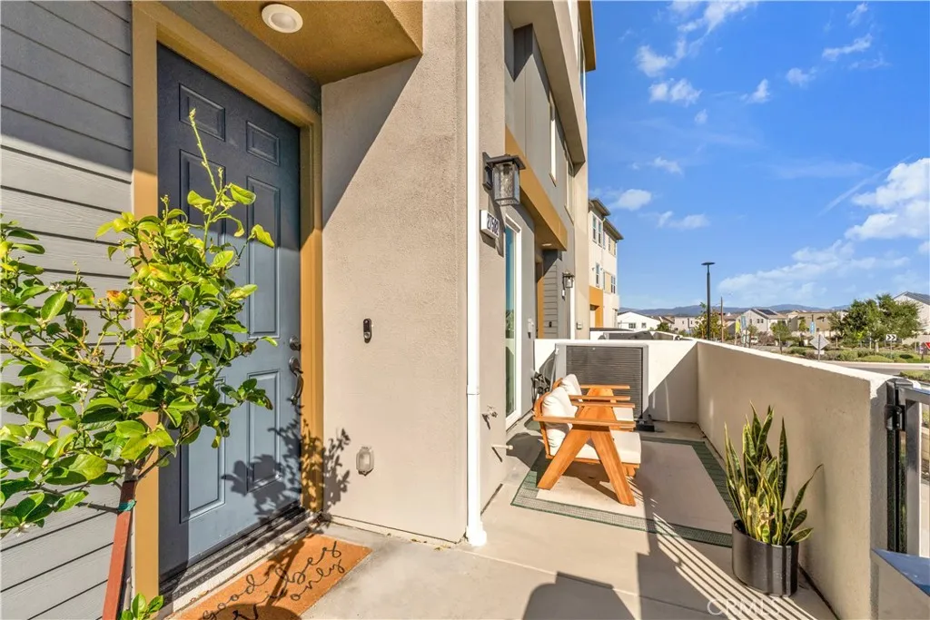 Additional image 6 of 27582 Manzanita Way, Valencia, CA 91381
