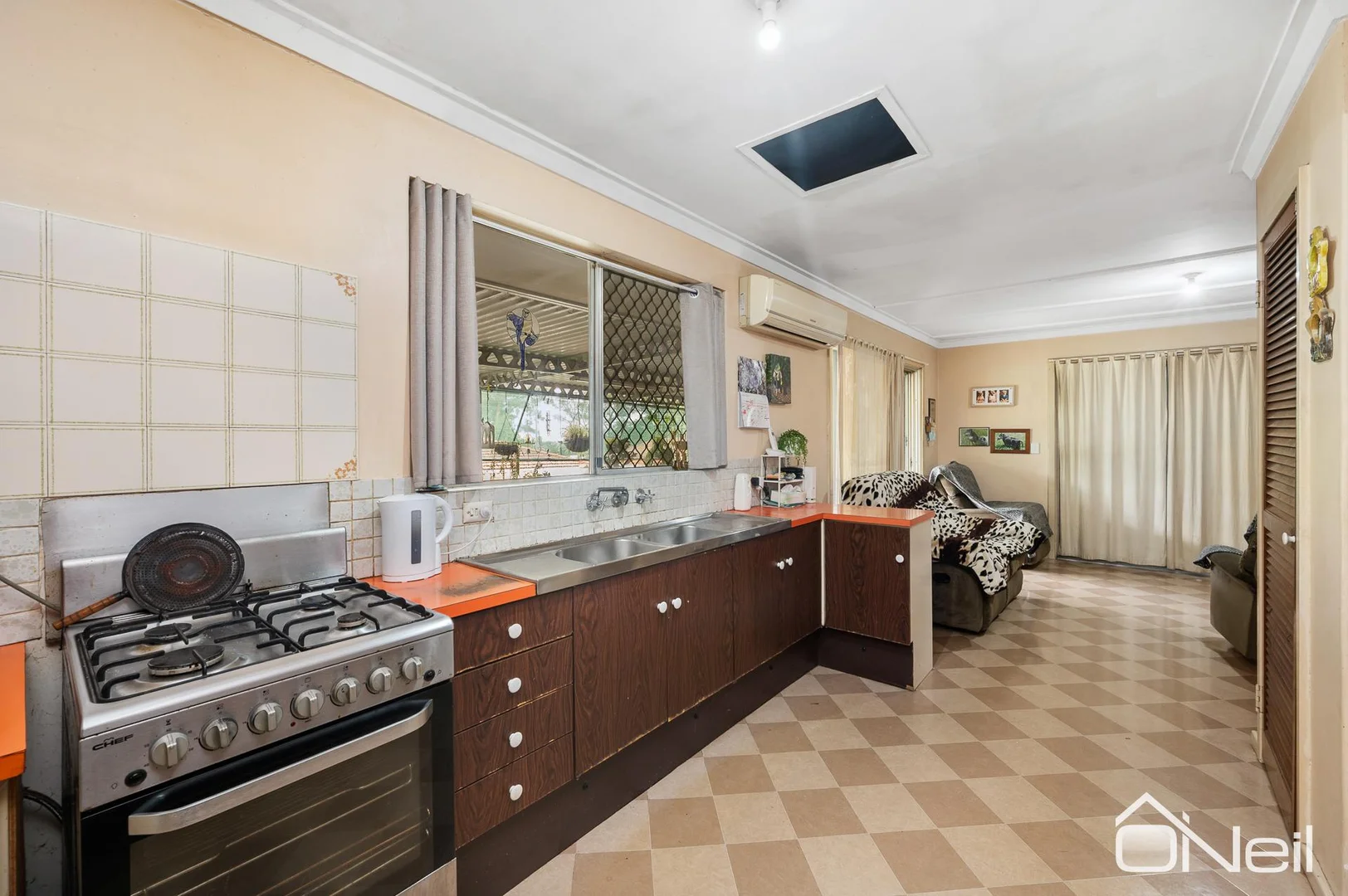 Additional image 11 of 100 Derry Avenue, Mount Nasura WA 6112