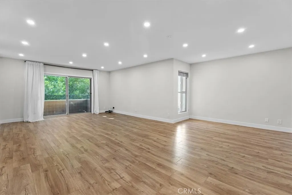 Additional image 24 of 6752 Hillpark Unit 303, Los Angeles, CA 90068