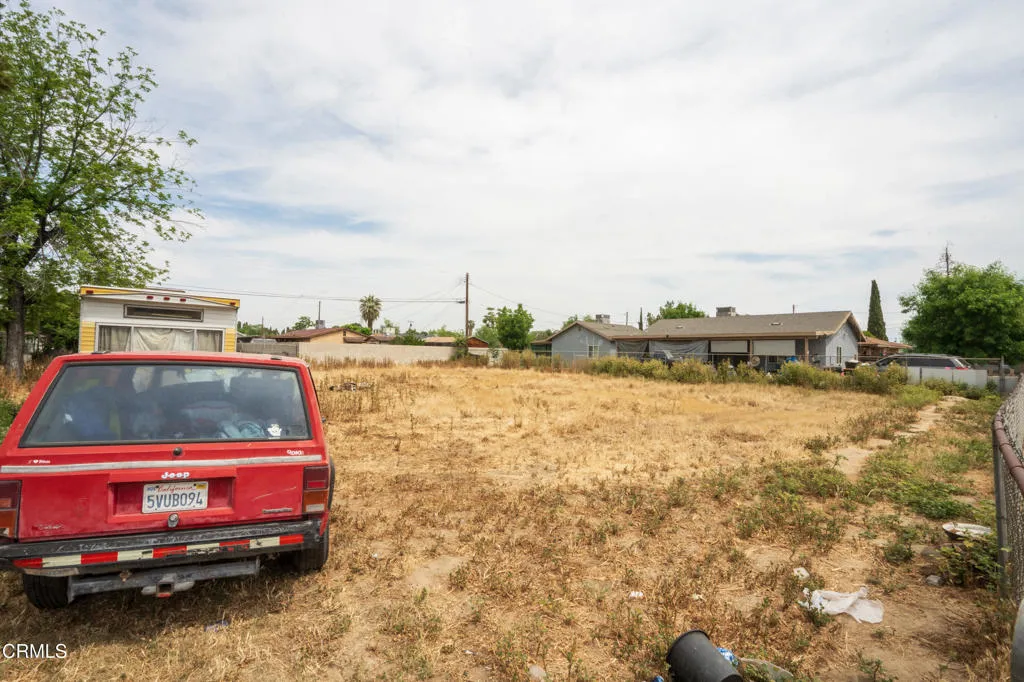 628 E 3rd Street, Bakersfield, CA 93307