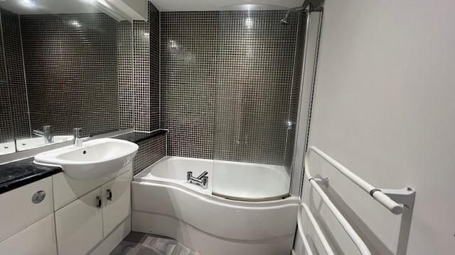 Additional image 8 of 2 bed flat to rentPentre Doc Y Gogledd, Llanelli SA15