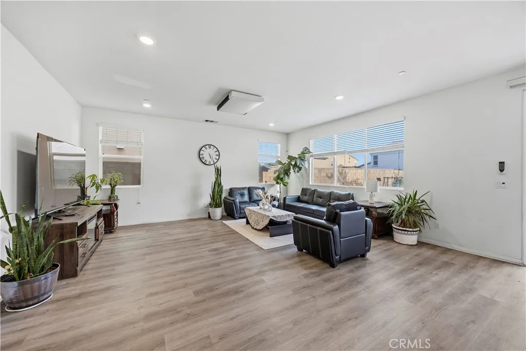 Additional image 6 of 3010 S Bowery Pl, Ontario, CA 91761
